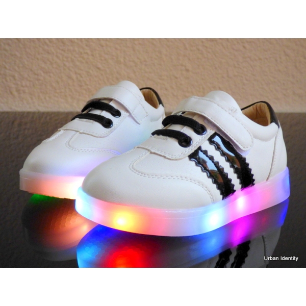 nike blanche semelle lumineuse nike blanche semelle lumineuse
